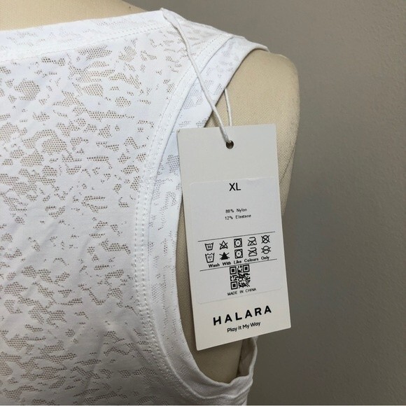 Halara Tank Top Womens XL White U Neck Side Lace Up Ruched Jacquard Casual NWT - Picture 12 of 13